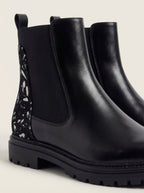 Chelsea Botas Negras - Detalle Oscuro