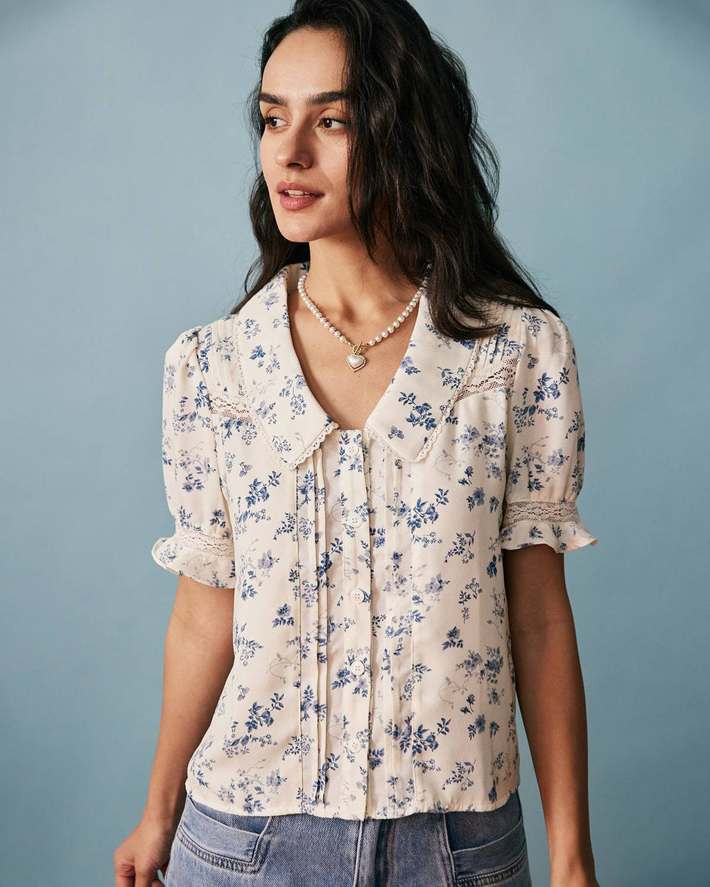 Camille •  Blusa floral romántica con cuello delicado