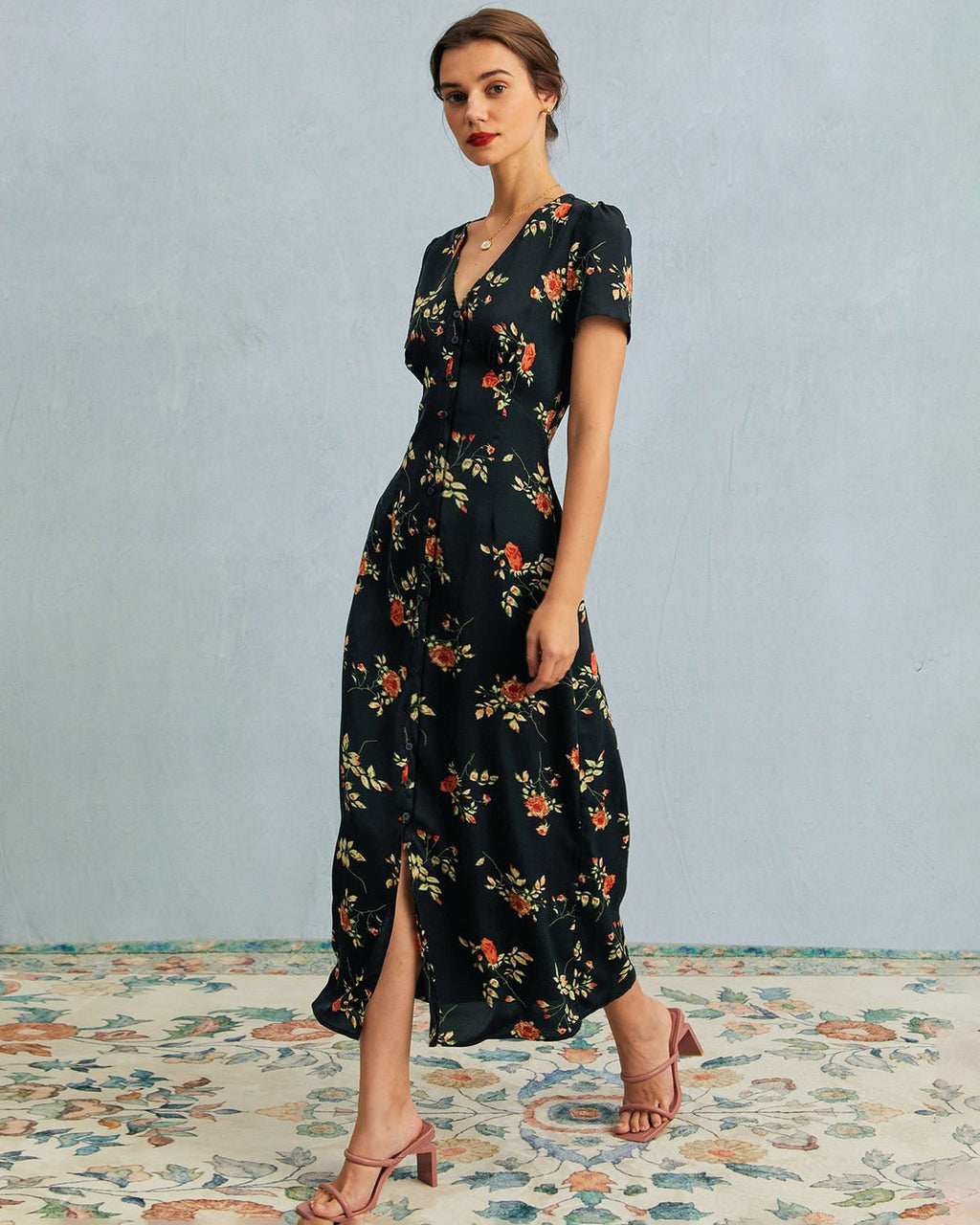 Aurora •   Vestido floral midi con escote en V
