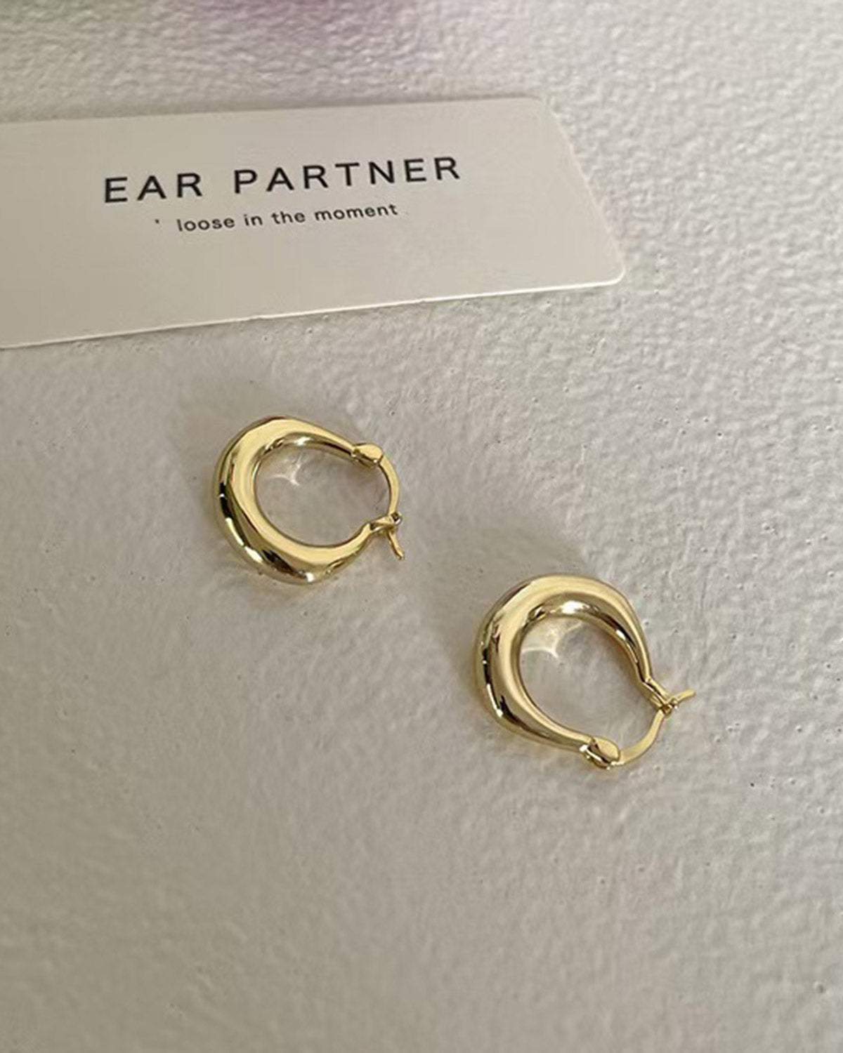 Celestia™ •  Pendientes de aro dorados