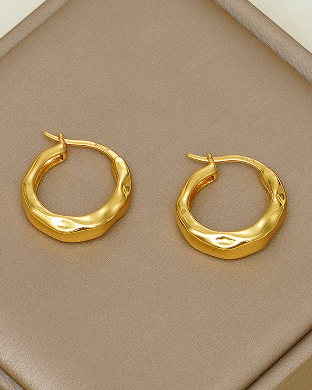 Elena™ •  Pendientes de aro orgánicos
