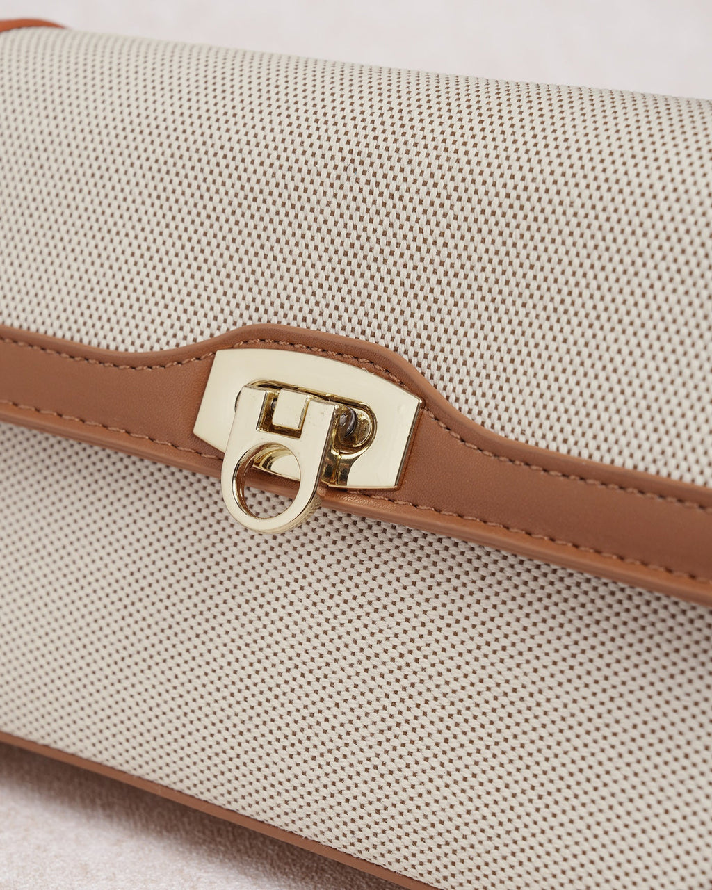 Claire • Bolso estructurado elegante