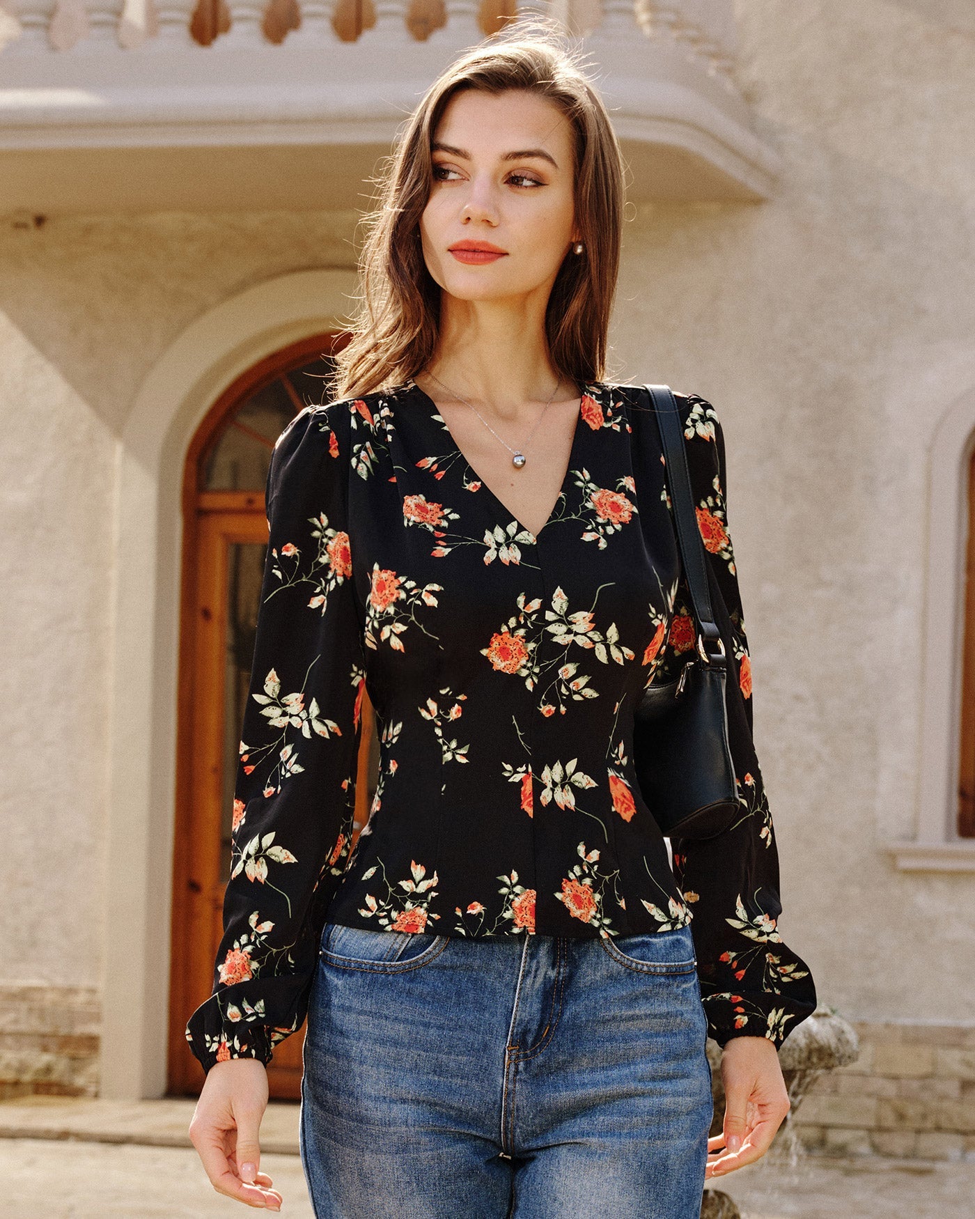 Emilia •  Blusa floral elegante de manga larga