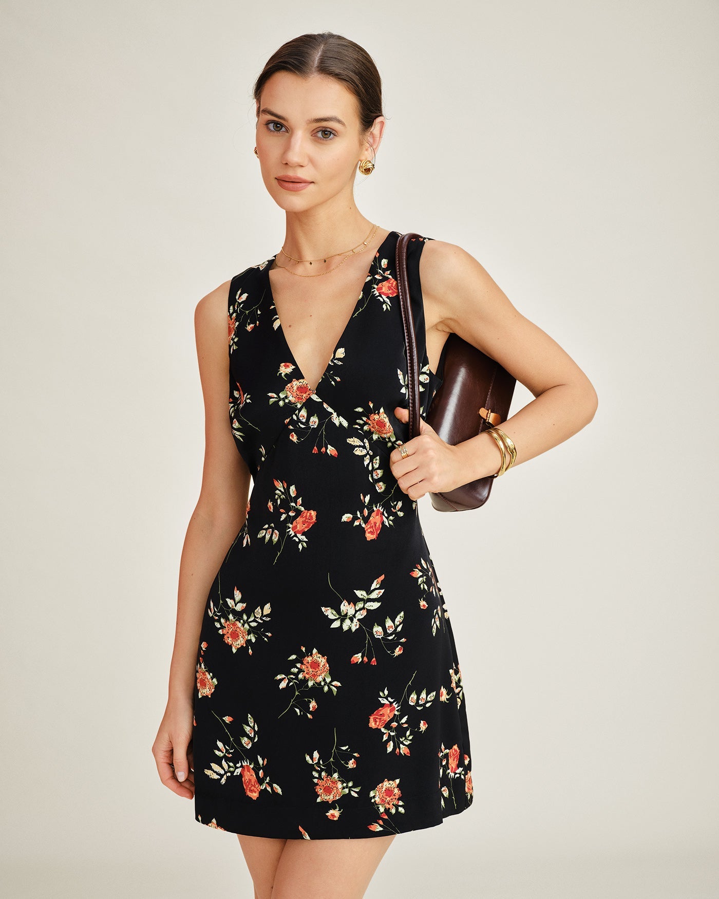 Celeste •  Vestido floral elegante con escote en V