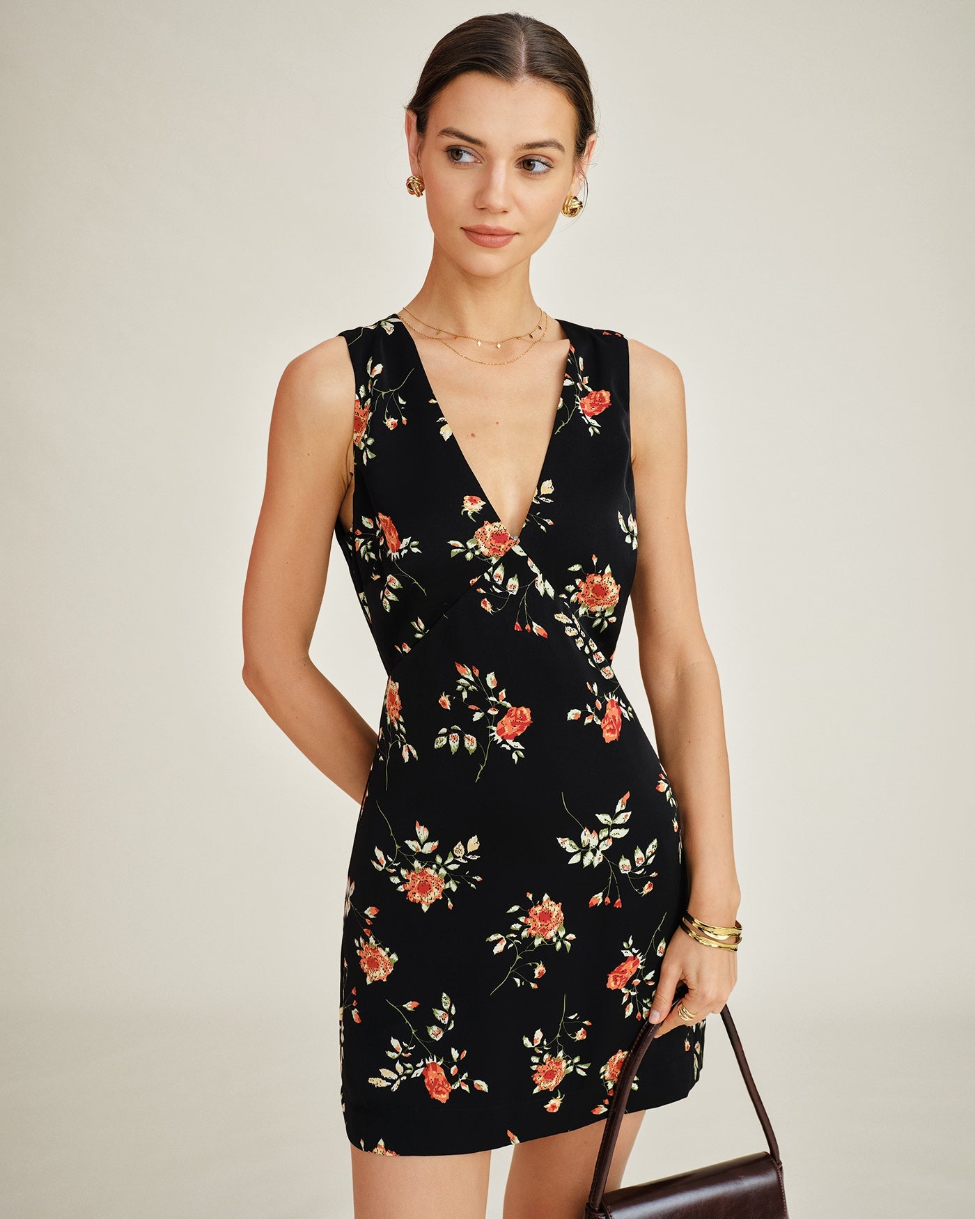 Celeste •  Vestido floral elegante con escote en V
